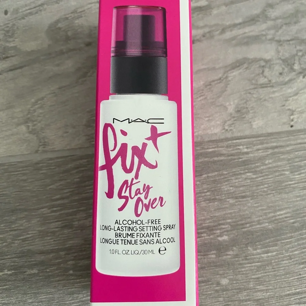 New Mac Fix +stay over long lasting setting spray 10 Fl Oz. Liquid 30 ml.